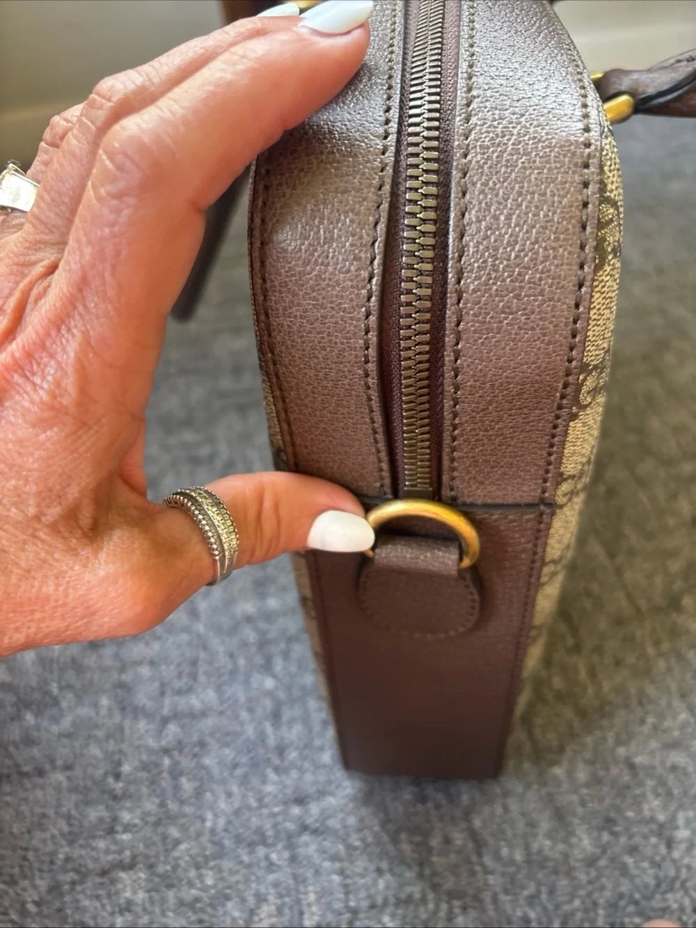 Gucci classic gg
